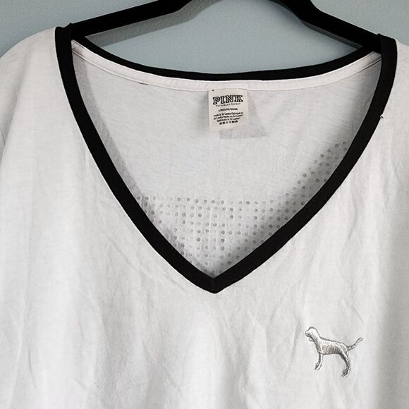 PINK Victoria's Secret V-Neck Tee - Picture 10 of 11